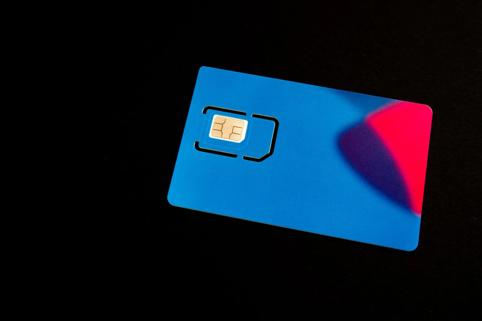 eSIM oferece flexibilidade, mas não garante economia